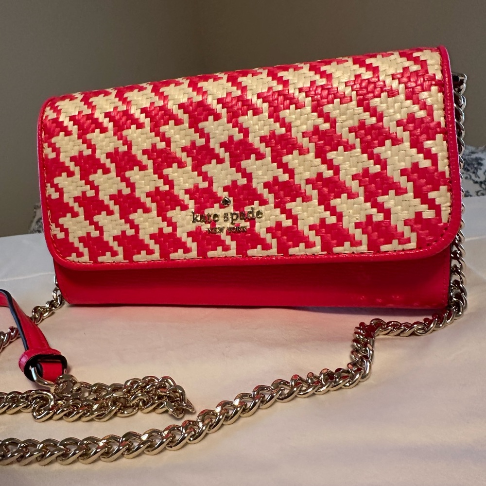 NWOT Kate Spade Pink Woven Straw Chain Wallet Crossbody Gold Hardware